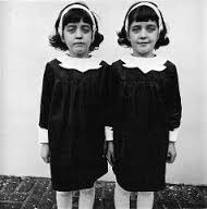 Arbus
IDENTICAL TWINS
New Rochelle, New Jersey
1967