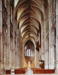 Chartres Cathedral Interior

High Gothic Style after the fire of 1194 burned it down
Nave Arcade
Triforium (small banded arcade)
Clerestory (Large stained glass lancets allow lots of light on to the nave)
Sexpartite rib vaults, new innovation of gothic allow for the clerestory, put all weight on the composite piers and flying butresses over the aisles 
Pointed arches futher opened the nave and allowed it to be taller 
Large chevet for elaborate ceremonies 
Large rose window allows for even more light