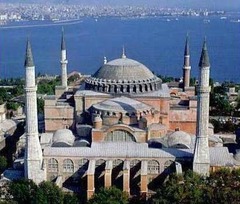 Hagia Sophia Constantinople (Istanbul). Anthemius of Tralles and Isidorus of Miletus. 532-537 ce brick and ceramic elements with stone and mosaic veneer