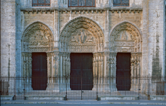 Royal Portal, West Façade, Chartres Cathedral, b. 1134, France, limestone (Early Gothic Art)