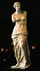 Venus de Milo
(ALEXANDROS OF ANTIOCH-ON-THE-MEANDER)
(Hellenistic)

(Greece)